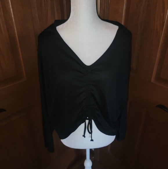 SHEIN Sweaters - Black Cropped Sweater